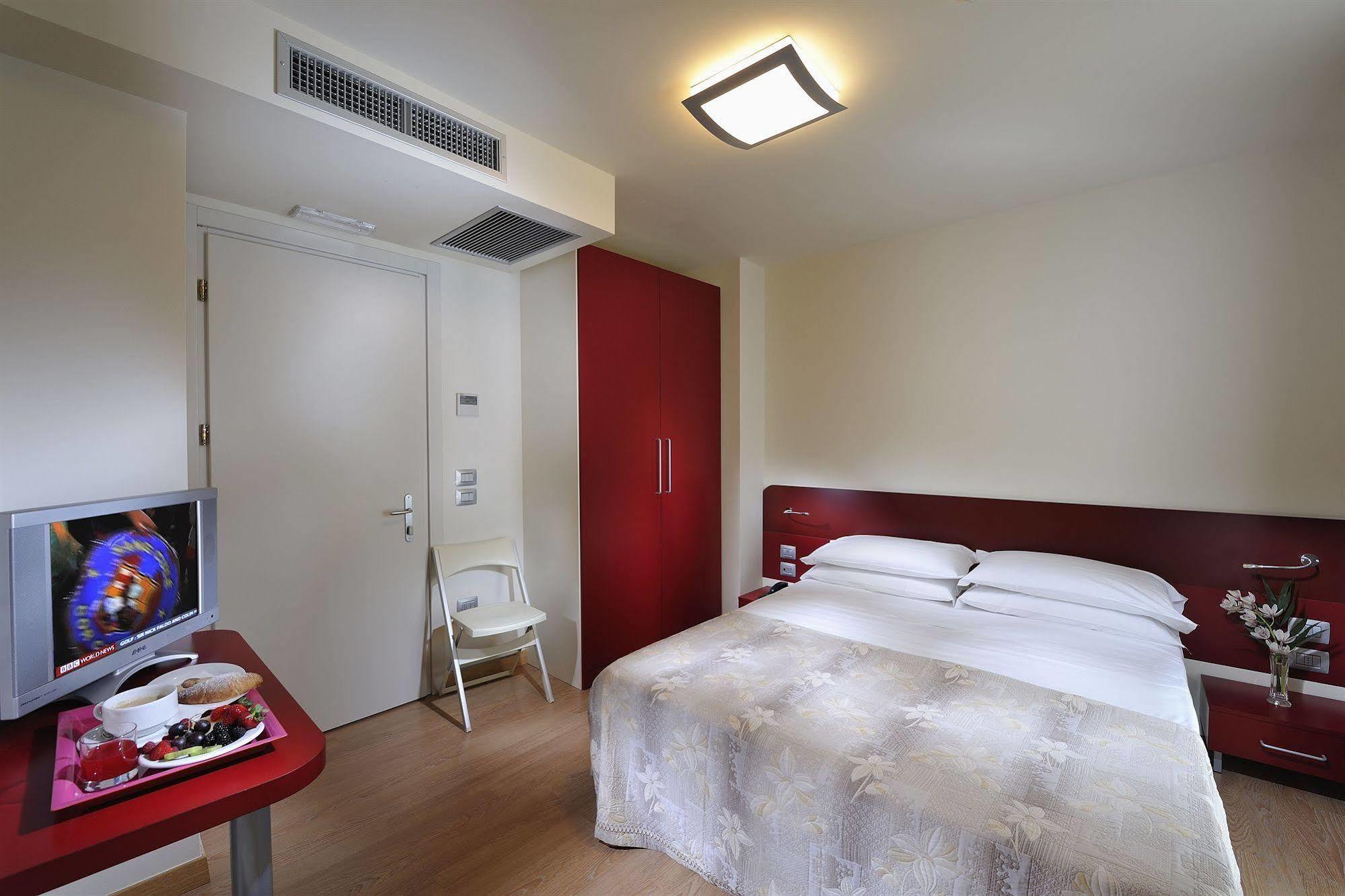 Hotel Pasha Lignano Sabbiadoro Luaran gambar