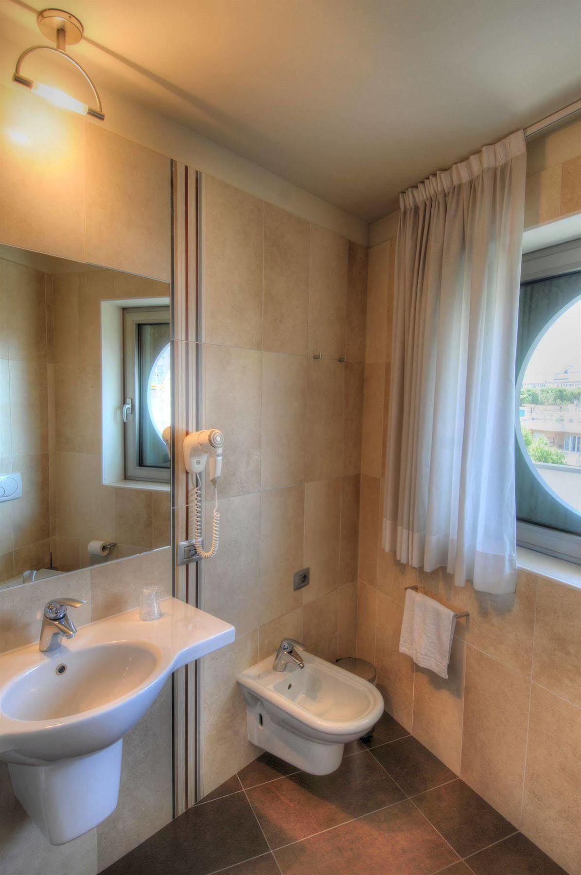 Hotel Pasha Lignano Sabbiadoro Luaran gambar
